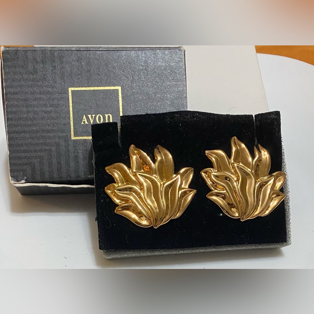 Vintage Avon earrings
